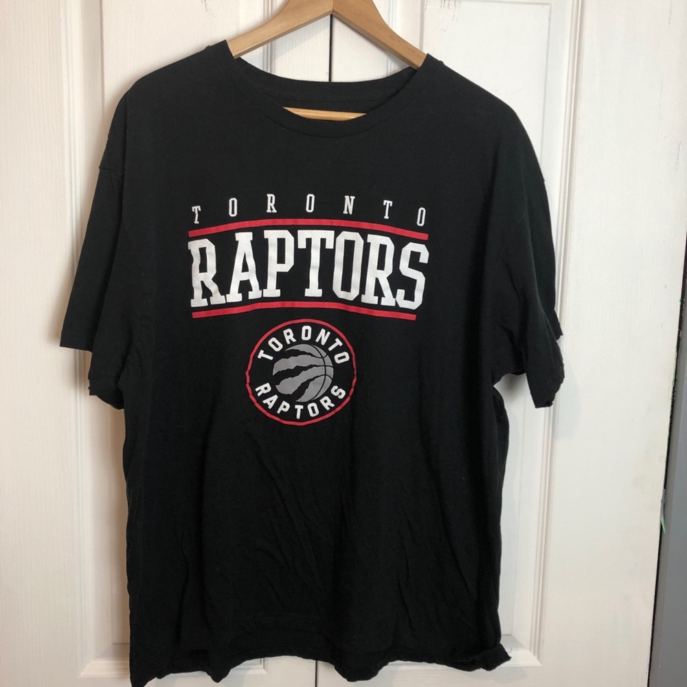 BUY 2 GET 3rd FREE Toronto Raptors t-shirt NWOT 2XL